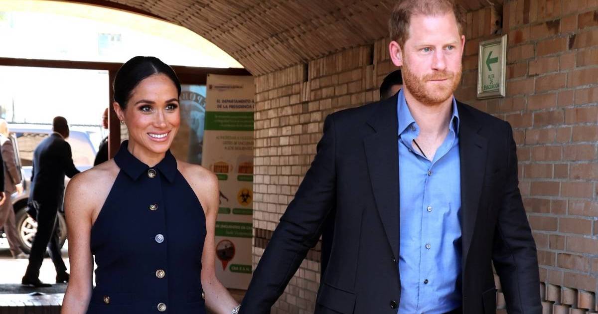 Prince Harry & Meghan Markle Felt 'Sidelined' Because of The Queen — Source