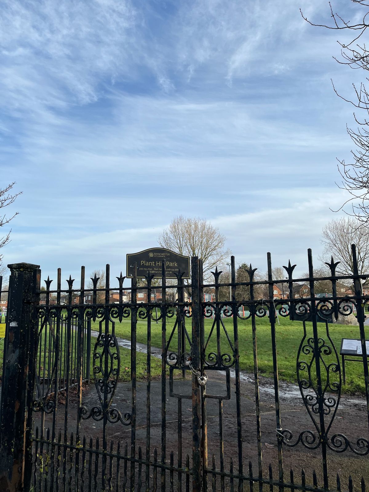 The entrance to Plant Hill Park.