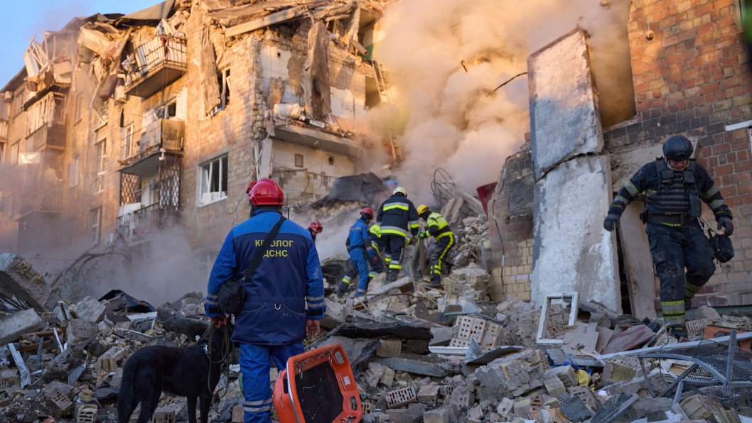 Putin Speaks of Peace Negotiations, Then Sends 600+ Drones to Devastate Kyiv