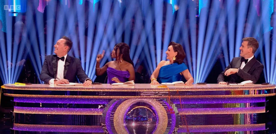 Motsi Mabuse pointed out Neil Jones' lack of partner. (BBC screengrab)