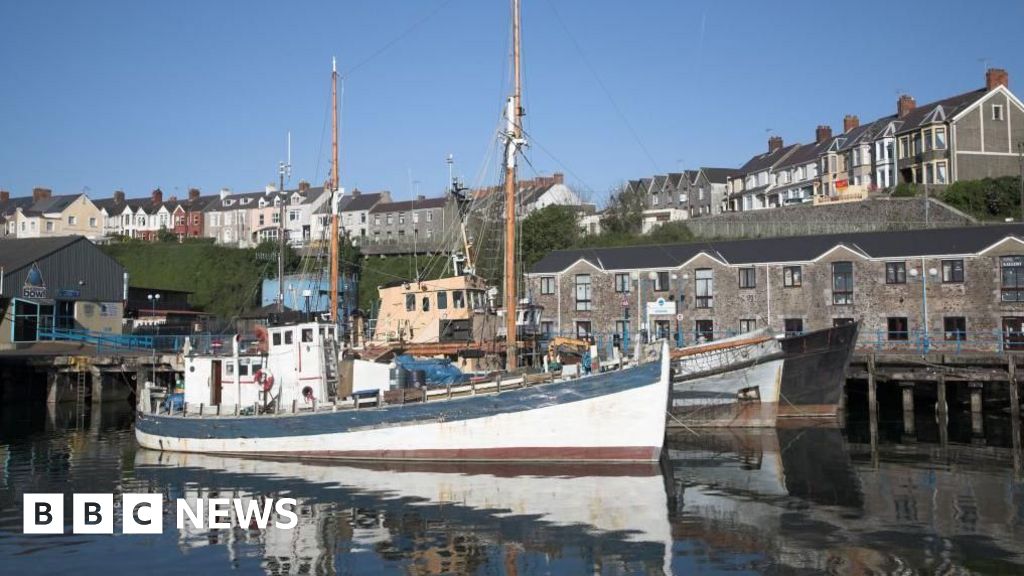 Thousands of new-build homes on hold in west Wales pollution row