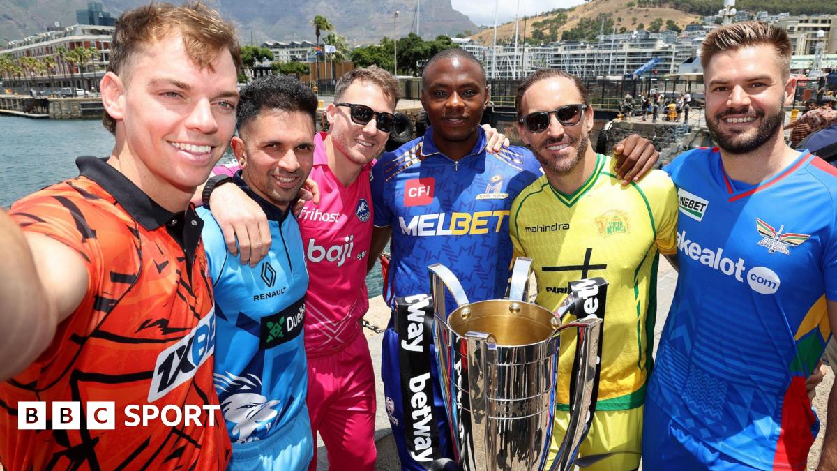 Sunrisers Eastern Cape captain Tristan Stubbs, Pretoria Capitals captain Keshav Maharaj, Paarl Royals captain David Miller, Kagiso Rabada of MI Cape Town, Joburg Super Kings captain Faf Du Plessis and Durban Super Giants captain Aiden Markram pose with the Betway SA20 Trophy during the Betway SA20 Captain’s day prior to the start of season 4. Held at the Westin Hotel, Cape Town