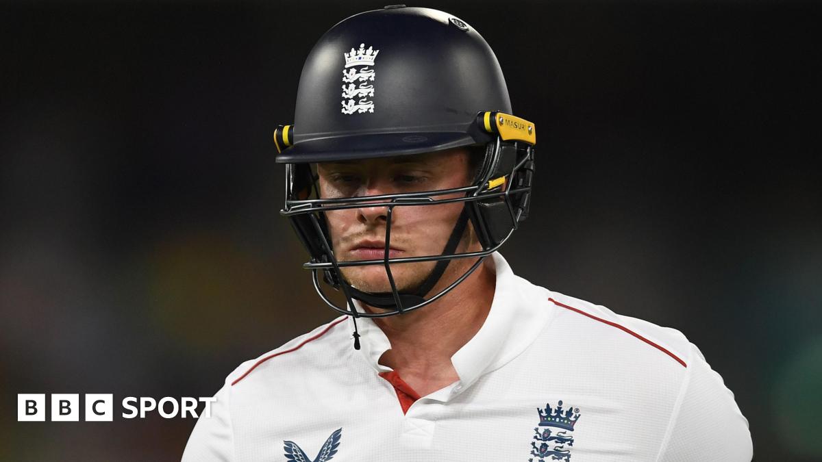 Jamie Smith looks dejected after being dismissed