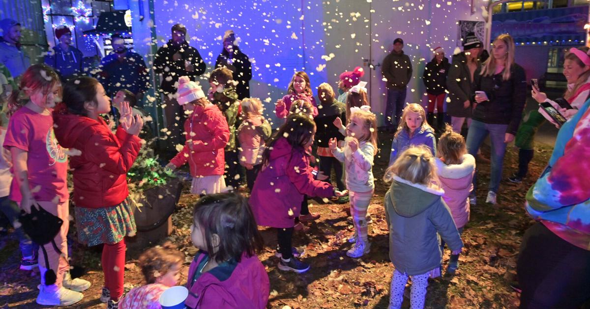 Dutch Winter Wonderland voted 6th-best theme park holiday event by USA Today readers | Entertainment