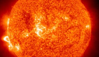 Giant sunspot capable of knocking out Earth's power is point at us | Science | News