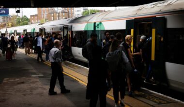 Surrey trains LIVE: London services disrupted between Clapham and Woking after 'emergency' | UK | News