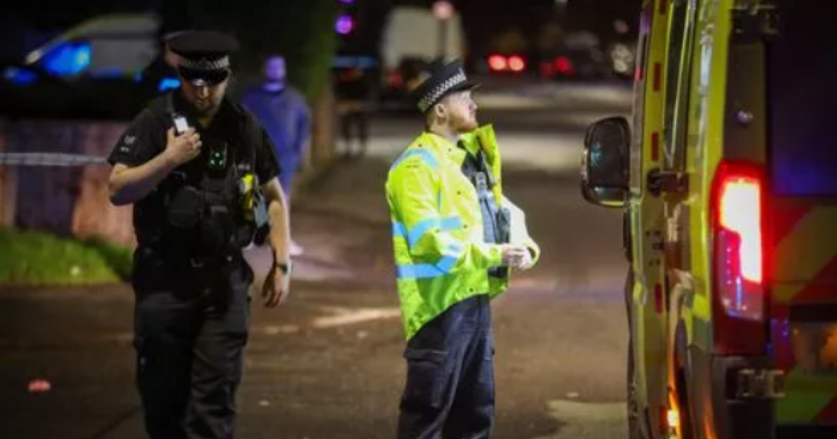 Manchester incident: Armed officers swoop in | UK | News