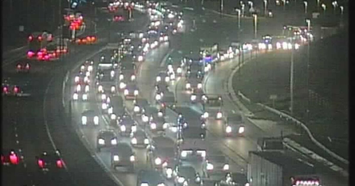 M25 traffic: Pile-up crash sparks 90-minute delays | UK | News