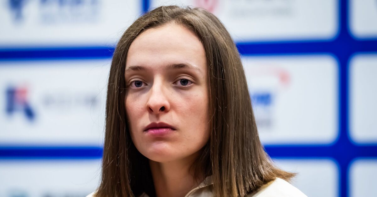 Iga Swiatek opens up on financial problems and explains 'stressful time for entire family' | Tennis | Sport
