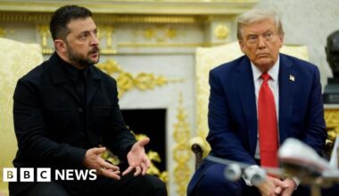 Zelensky plans to meet Trump on Sunday for talks on peace deal