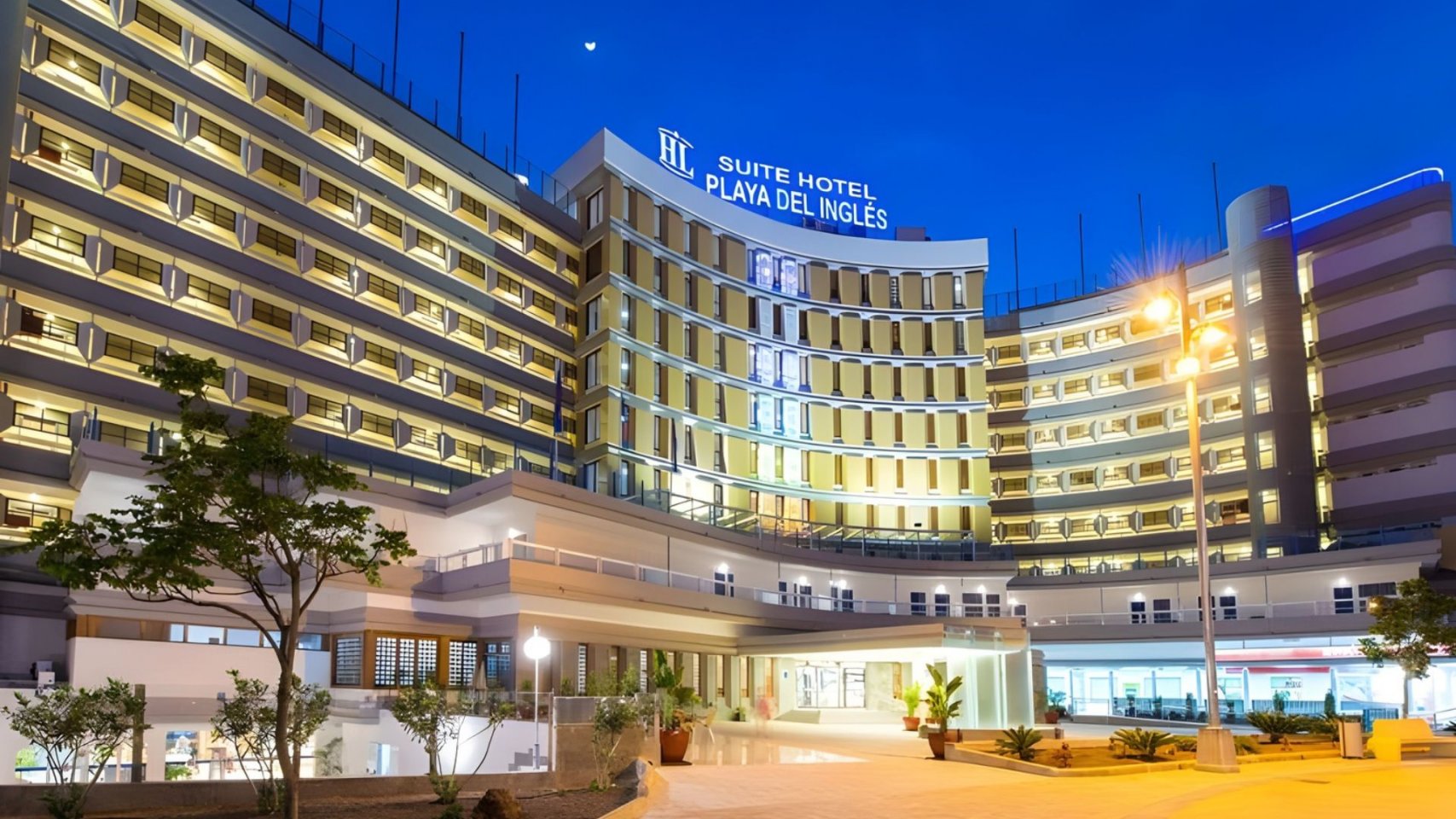 Maspalomas leads searches for premium holidays in Spain 2025