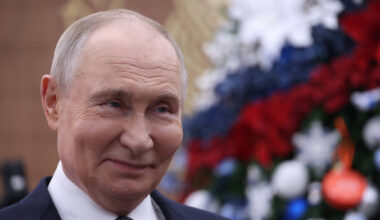 Ukraine tells Vladimir Putin to 'stop wasting the world's time' as peace negotiators in Moscow fail to agree deal