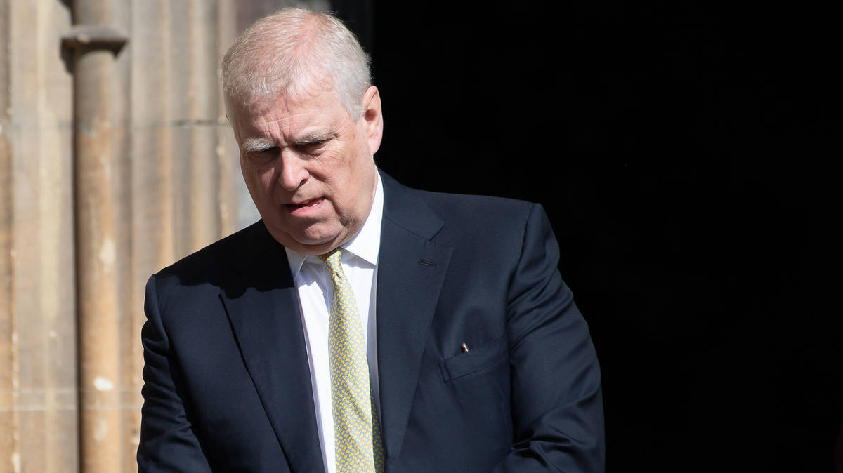 William 'wants to deal' with Andrew before he becomes King, Royal author says