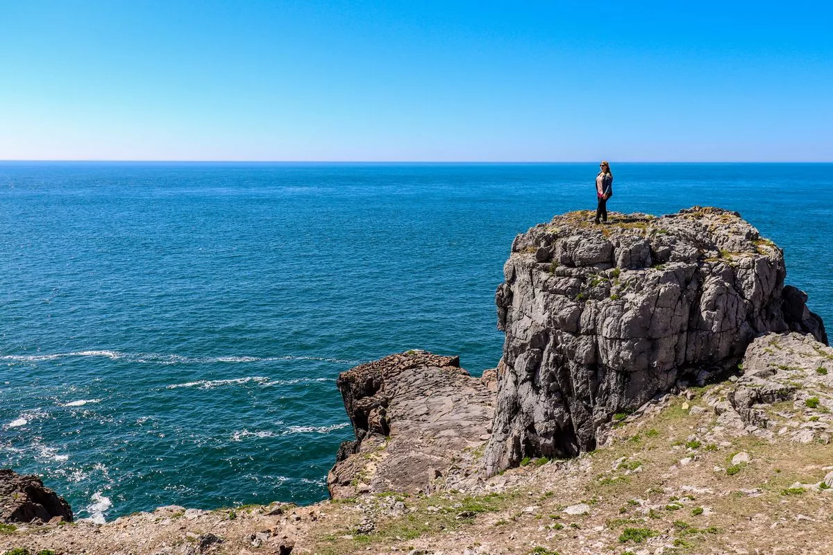 Access to Church Doors Cove is at low tide only via the Pembrokeshire Coast Path