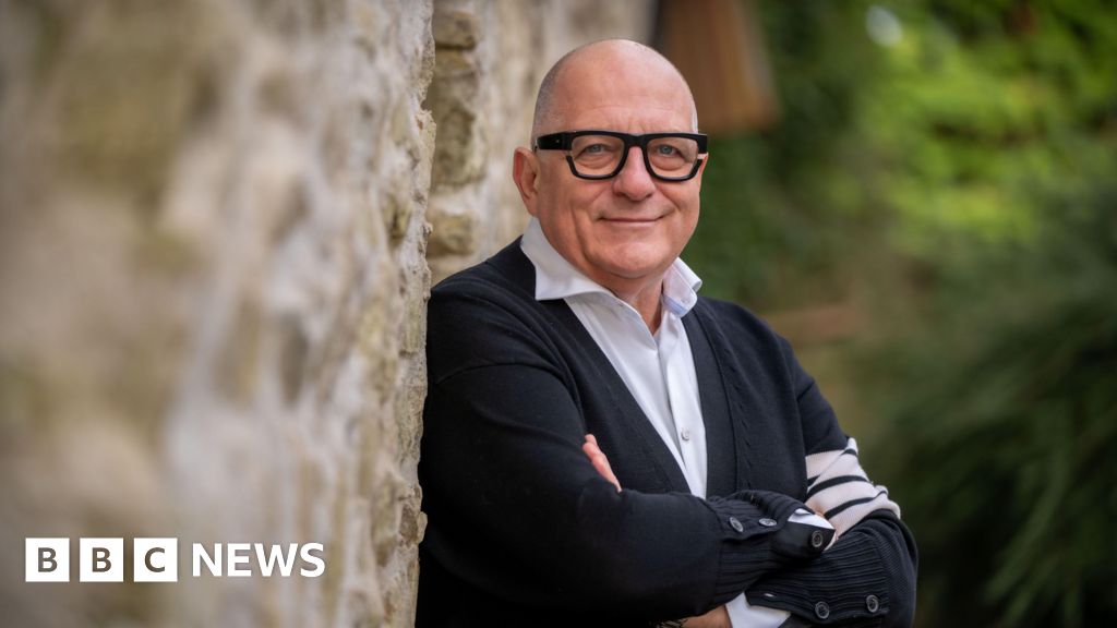 TV architect Hugh Wallace dies, aged 68