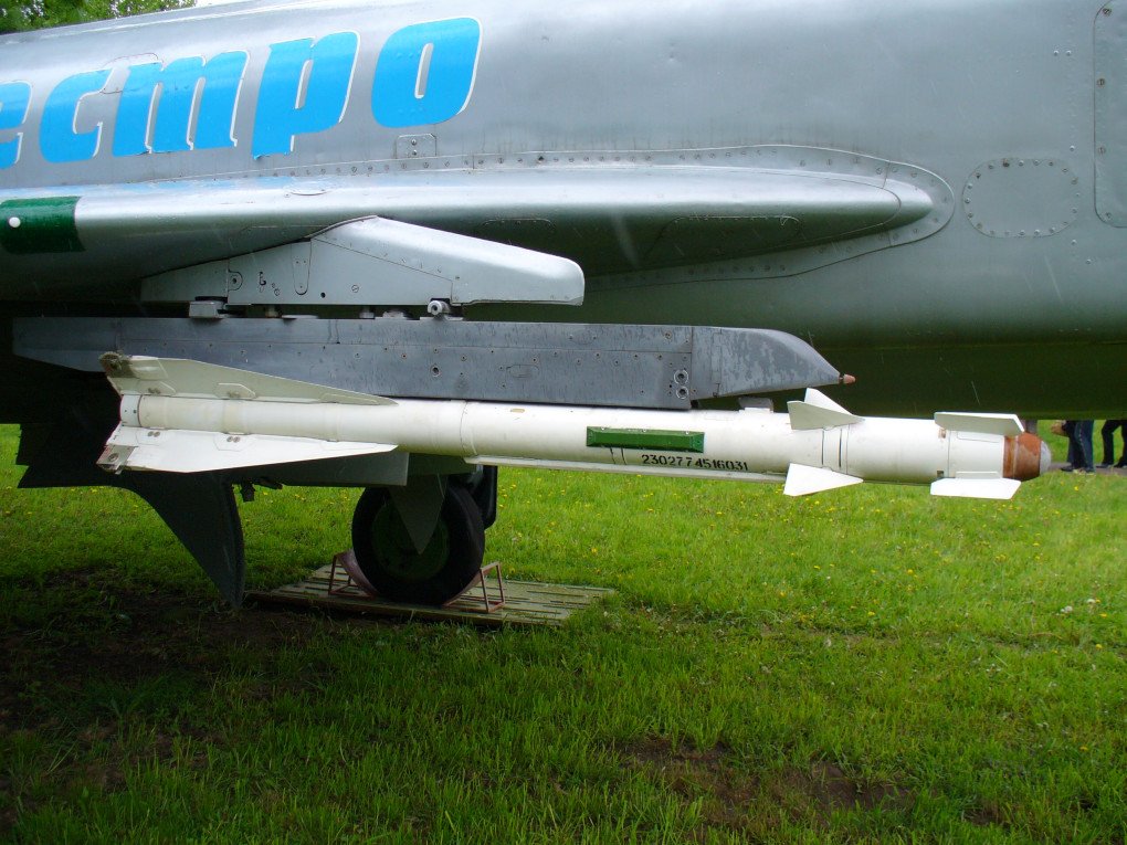 Su-15TM (NATO reporting name “Flagon-F”), a Soviet interceptor aircraft with an R-60 missile attached. Ukrainian Air Force Museum in Vinnitsa. (Source: Wikimedia)