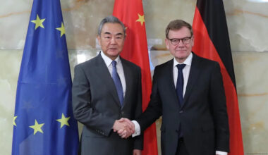 Germany's foreign minister travels to China to mend fences