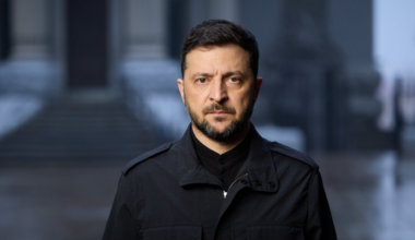 Ukraine says ready to accept NATO-style security guarantees