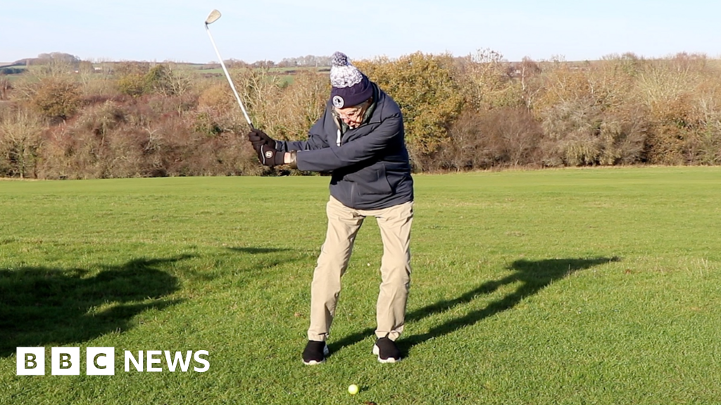 War veteran becomes golf champion at 101