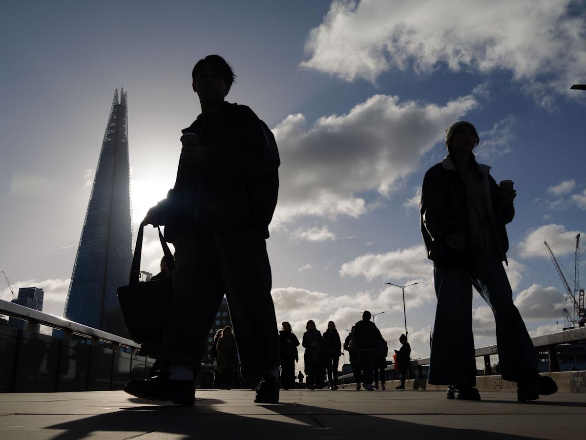 London underperforms against peers as latest US data confirms Fed rate cut expectations