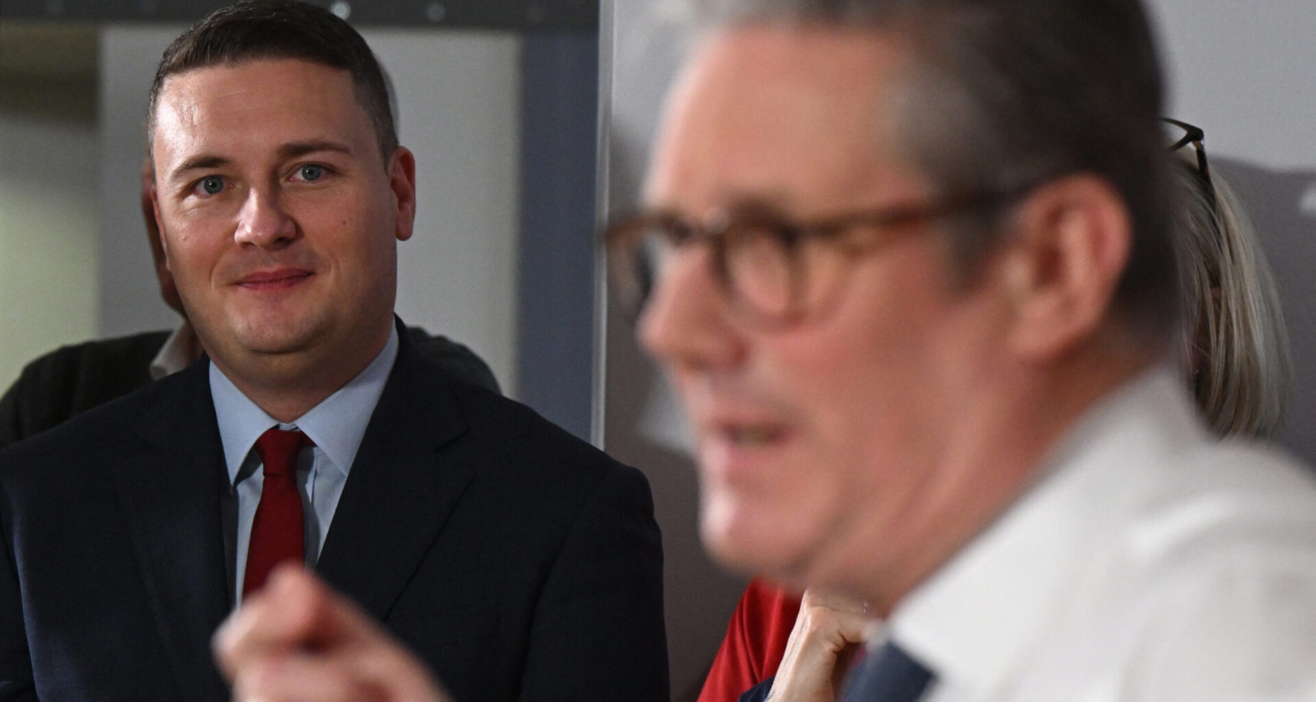 Christmas Comes Early for Rejoiners as Labour Moves To Roll Back Brexit ━ The European Conservative