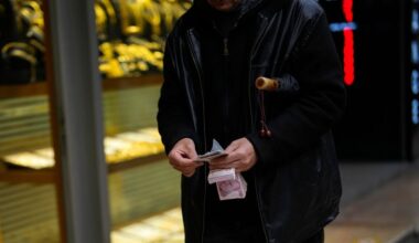 Minimum wage nowhere near enough for buying or renting a house