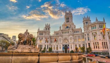 Spain slaps Airbnb with €64 million fine