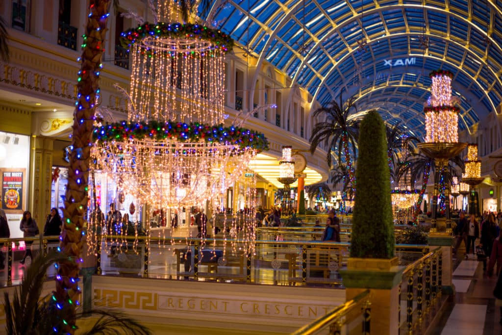 Christmas And New Year Opening Hours Plus Late Night Shopping Times Confirmed For The Trafford Centre And Manchester Arndale
