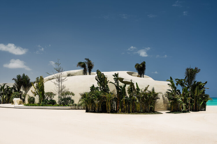 Esca Playa / Badie Architects - Image 1 of 23