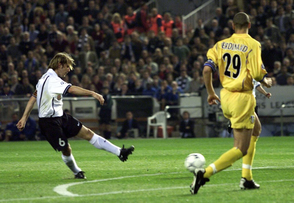 Gaizka Mendieta scores for Valencia v Leeds United