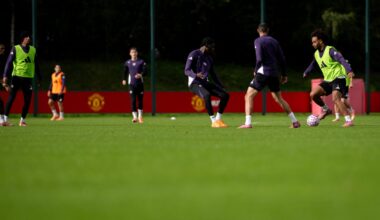 Manchester United set huge price tag for Joshua Zirkzee as Leeds United open talks