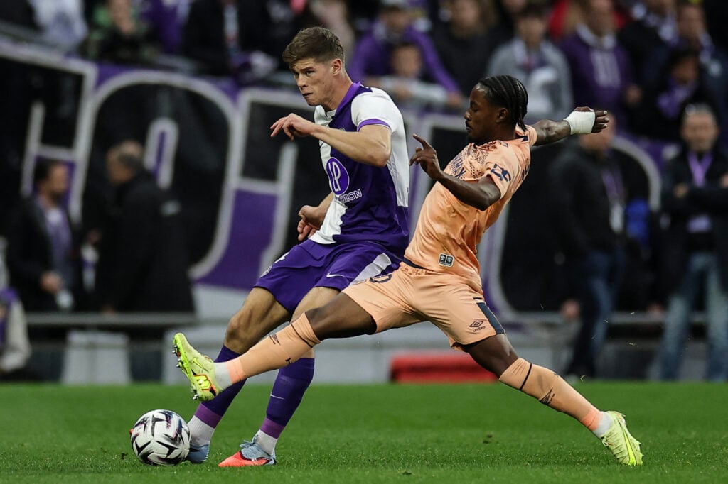 Charlie Cresswell of Toulouse