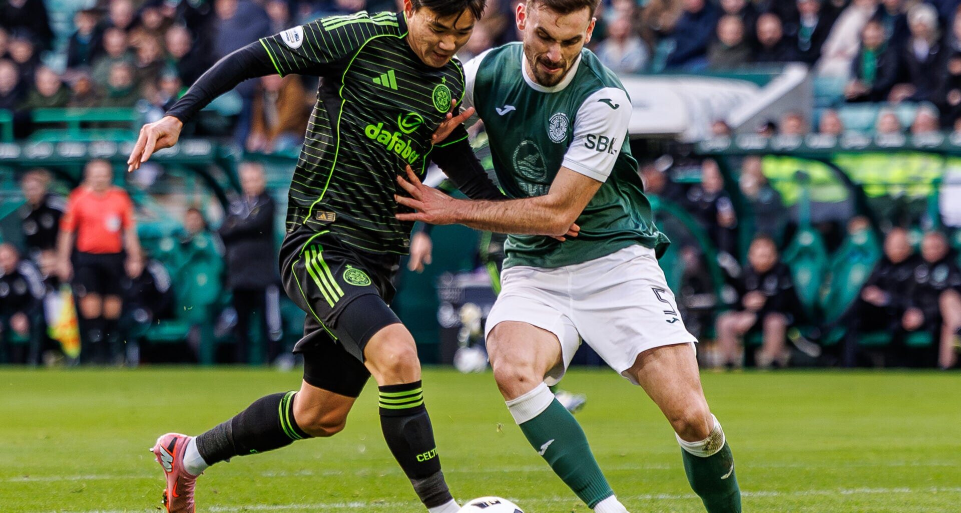 Ex-FIFA referee Mark Clattenburg's verdict on whether Celtic should have had a penalty vs Hibs