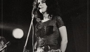 The conflicting musician Grace Slick dismissed as a "clown"