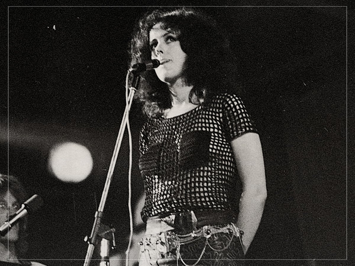 The conflicting musician Grace Slick dismissed as a "clown"