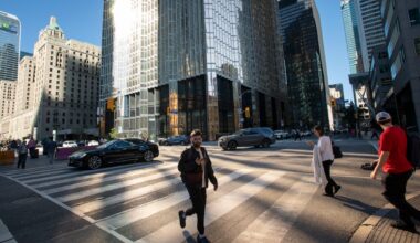 Canadian wealth management firms lag global peers on AI adoption, study shows