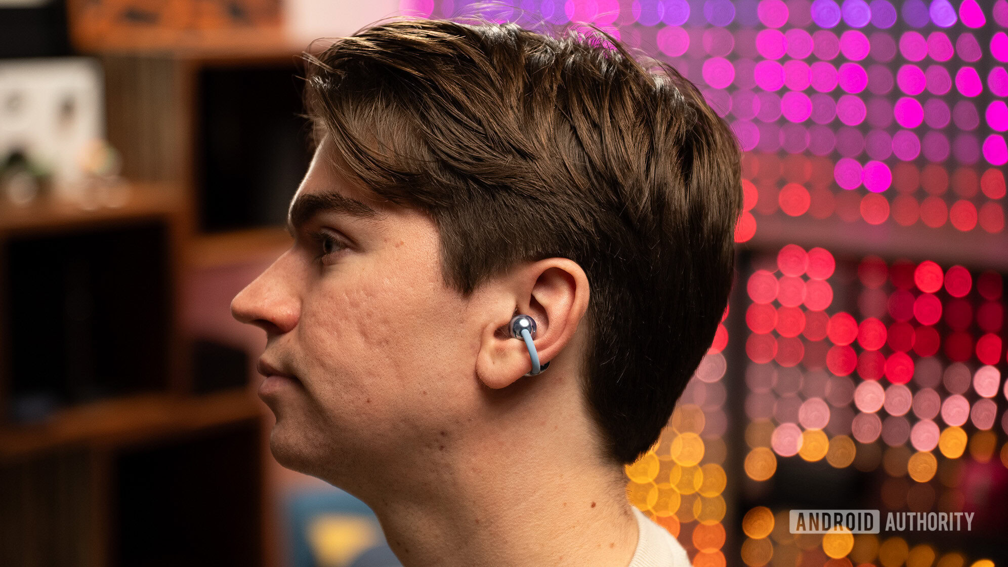 HUAWEI Free Clip 2 in ear.