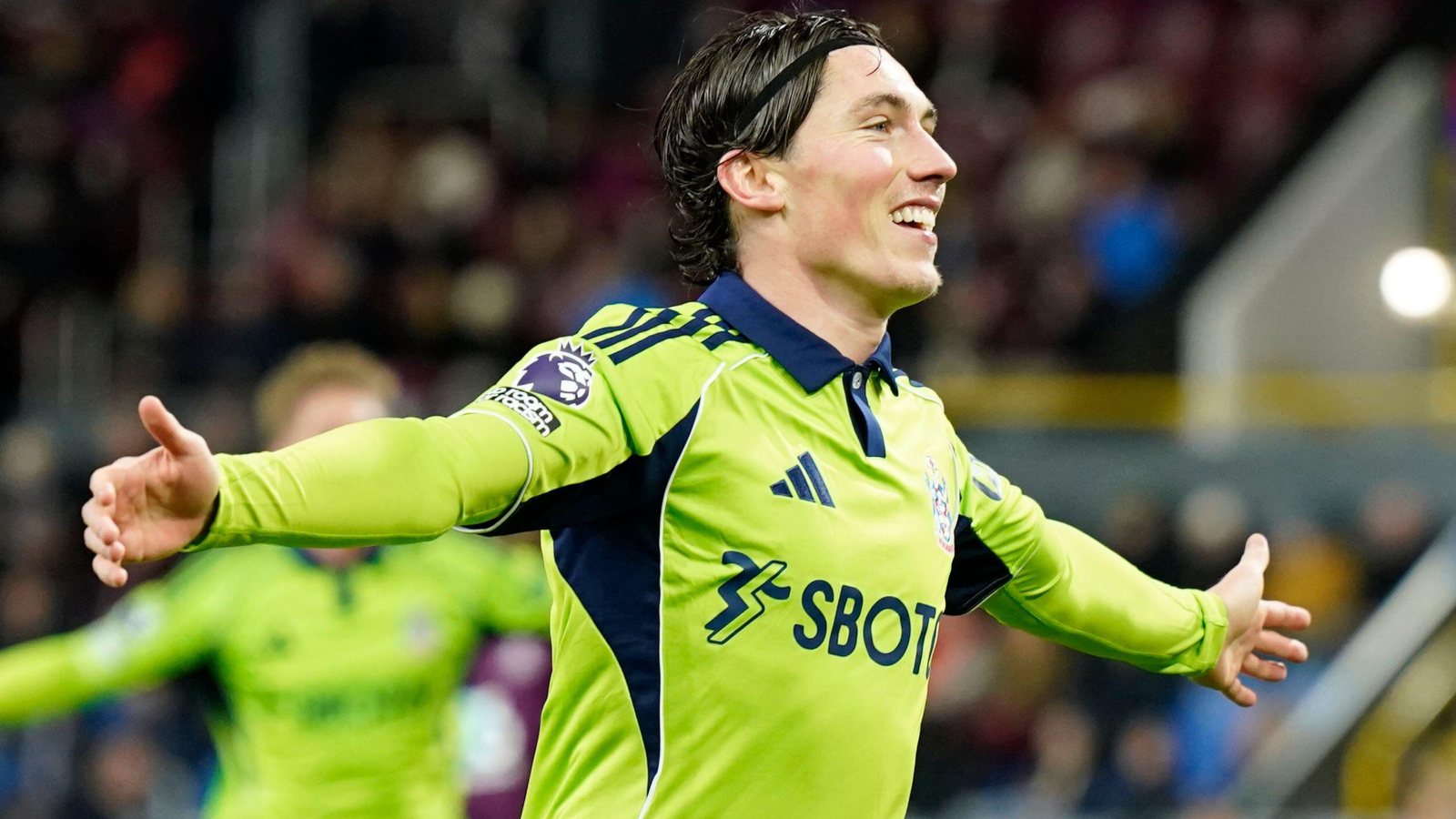 Leeds transfer mistake exposed as Fulham star makes shock push for PFA Player of the Year