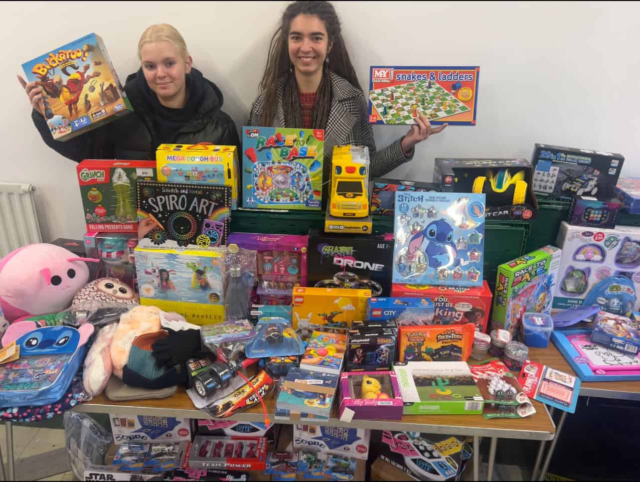 Seasonal present project success in Armley 