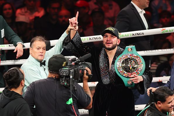 Jesus Ramos Fends Off Feisty Shane Mosley Jr., Wins WBC Interim Middleweight Title