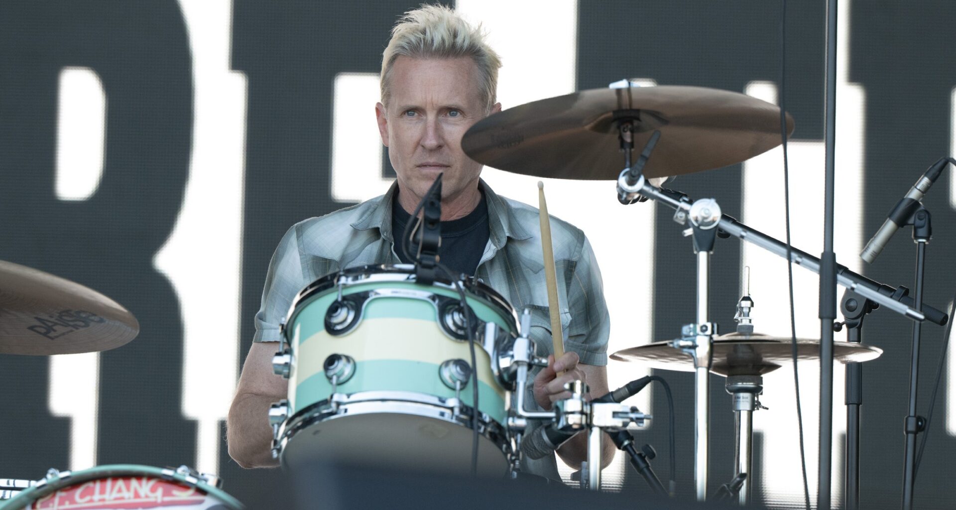 Josh Freese says he still doesn't know why he was fired from Foo Fighters while Trent Reznor explains "drummer swap"