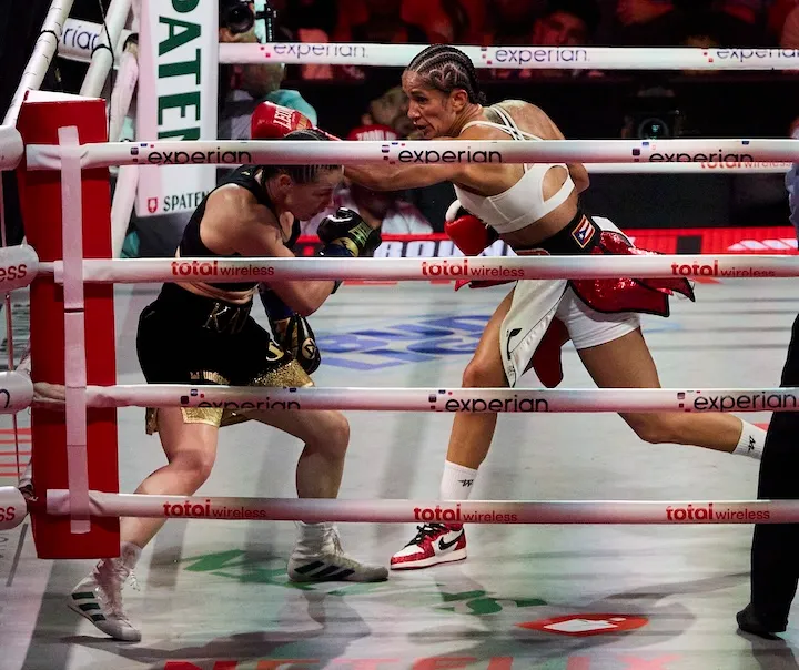 Katie Taylor MD10 Amanda Serrano 07112025