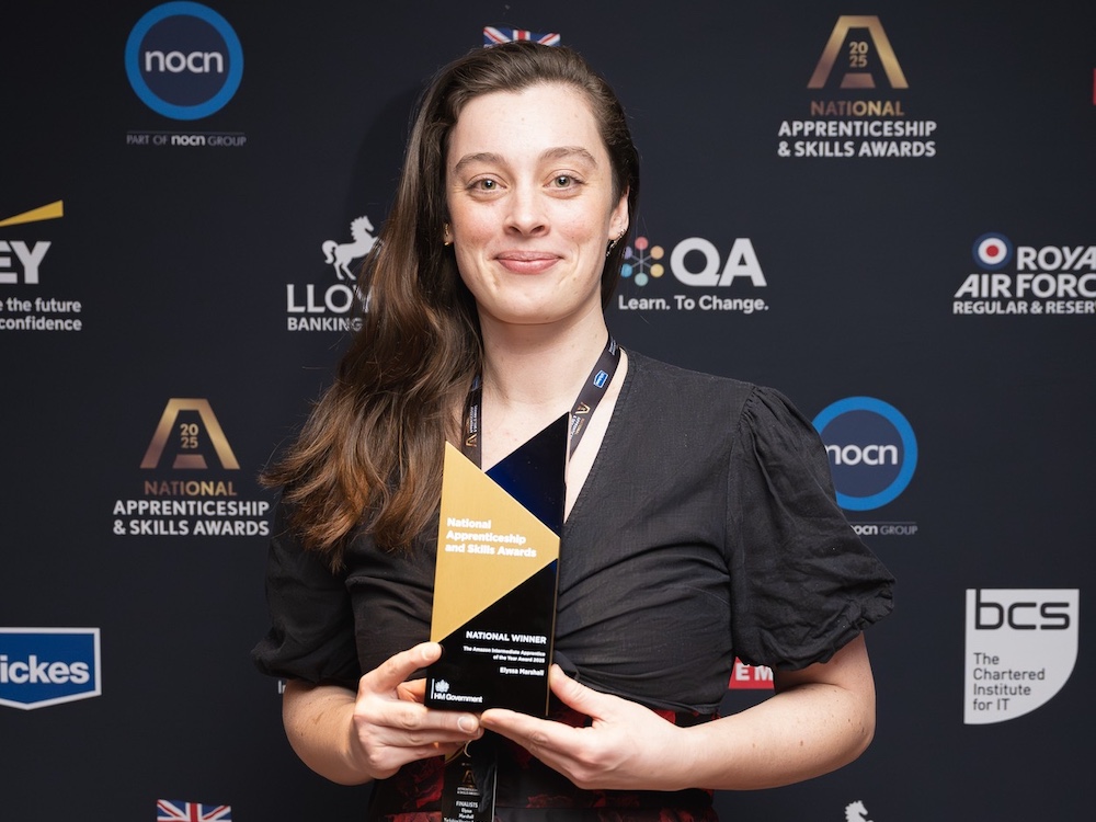 Leeds College of Building apprentice wins national education award
