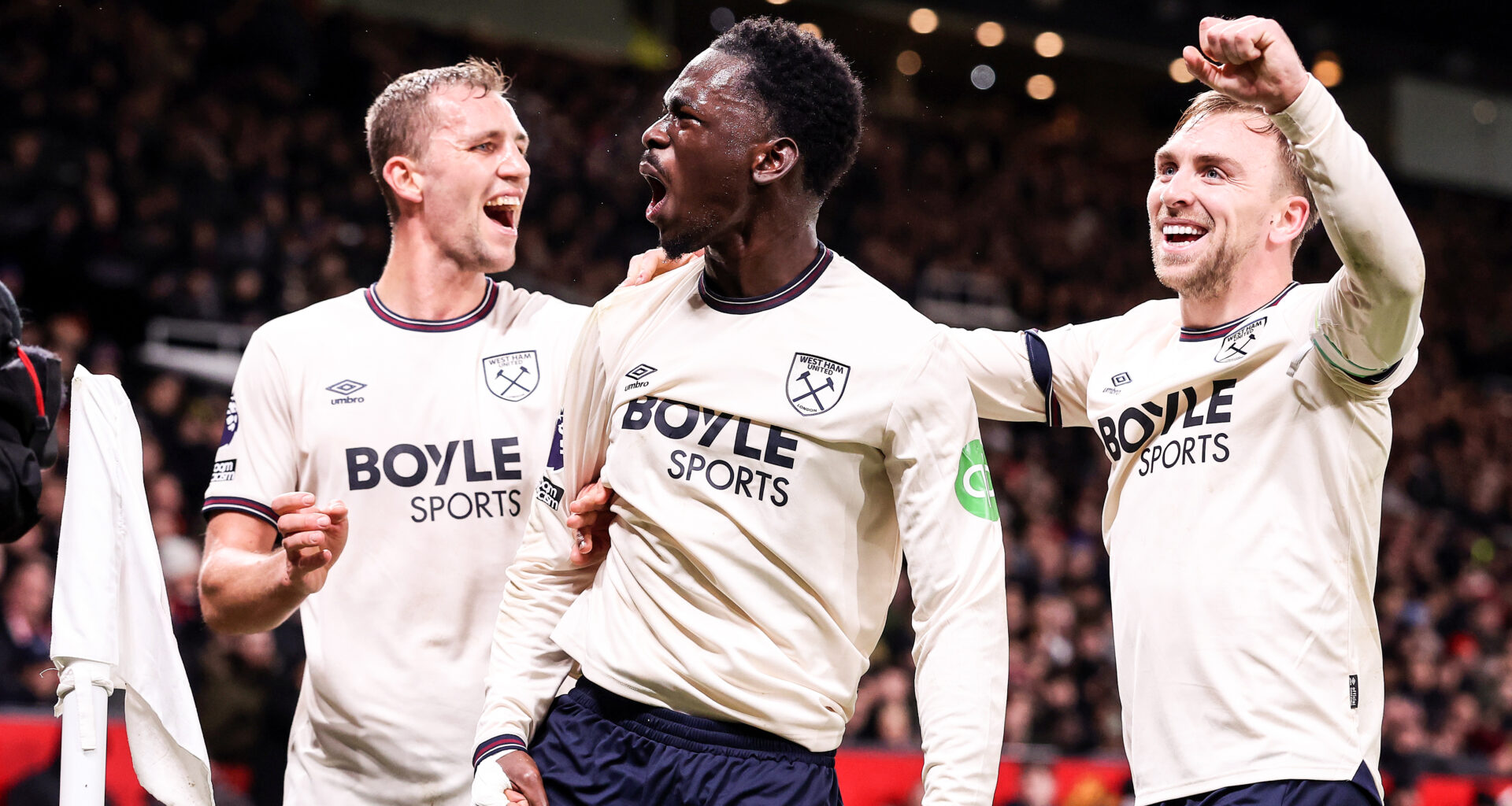 Late Magassa goal earns West Ham a point at Man Utd