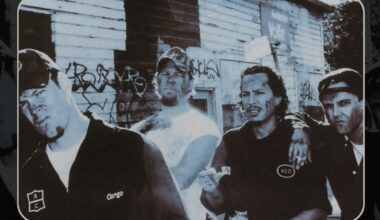 Who is the female singer on Metallica's 'The Memory Remains'?