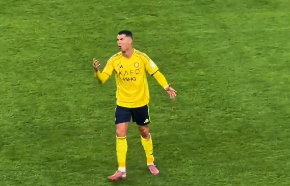 Cristiano Ronaldo rages at disallowed goal