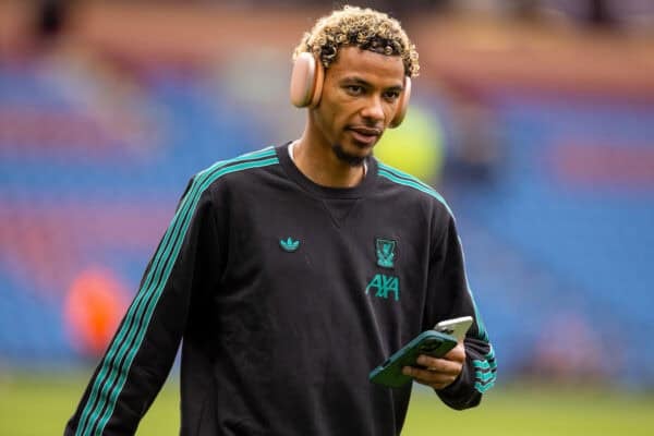 BURNLEY, ENGLAND - Sunday, September 14, 2025: Liverpool's Hugo Ekitike arrives before the FA Premier League match between Burnley FC and Liverpool FC at Turf Moor. (Photo by David Rawcliffe/Propaganda)