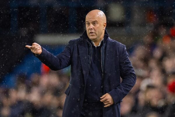 LEEDS, ENGLAND - Saturday, December 6, 2025: Liverpool's head coach Arne Slot during the FA Premier League match between Leeds United FC and Liverpool FC at Elland Road. (Photo by David Rawcliffe/Propaganda)