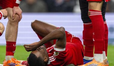 LONDON, ENGLAND - Saturday, December 20, 2025: Liverpool's Alexander Isak lies injured after scoring the first goal during the FA Premier League match between Tottenham Hotspur FC and Liverpool FC at the Tottenham Hotspur Stadium. (Photo by David Rawcliffe/Propaganda)