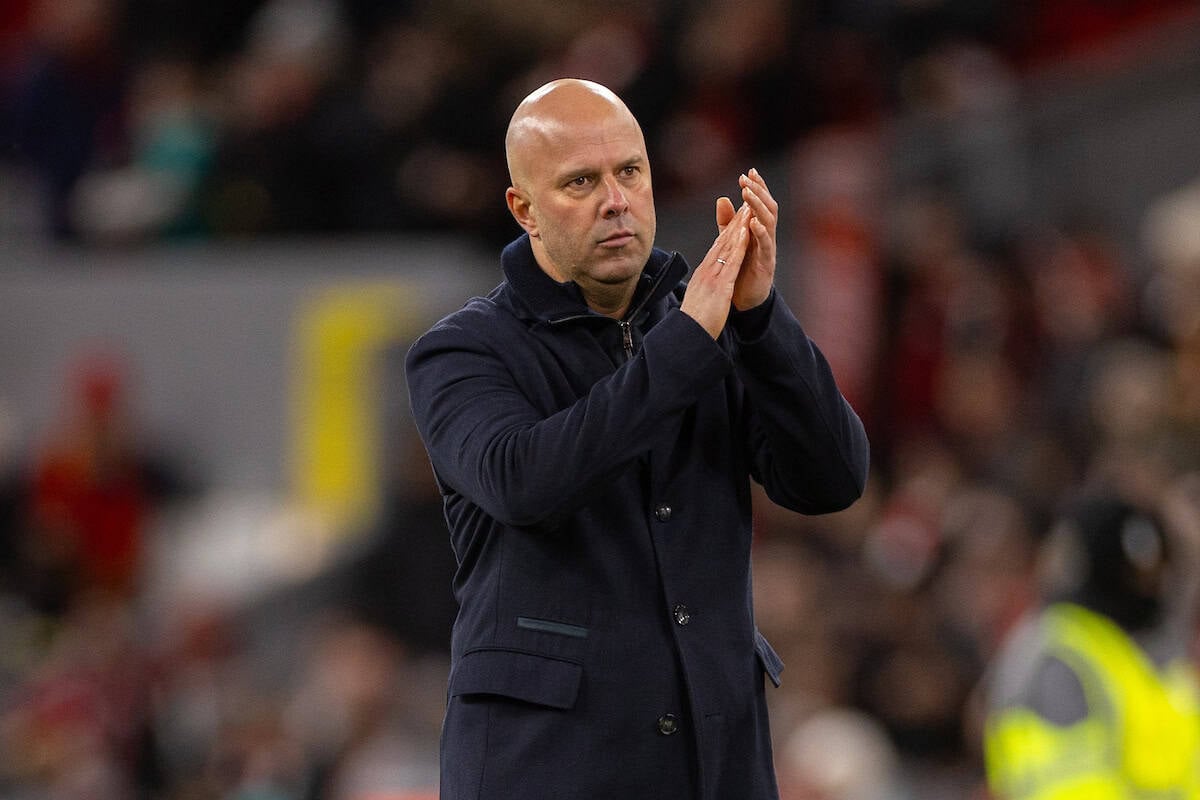 LIVERPOOL, ENGLAND - Saturday, December 27, 2025: Liverpool's head coach Arne Slot applauds the supporters after the FA Premier League match between Liverpool FC and Wolverhampton Wanderers FC at Anfield. (Photo by David Rawcliffe/Propaganda)